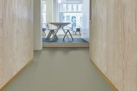 Projectvloeren Nederland marmoleum betonlook kantoorvloer