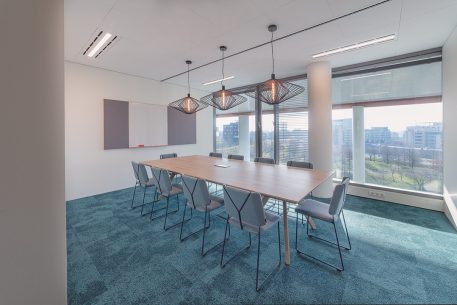 Blauwe tapijtvloer kantoor Projectvloeren Nederland